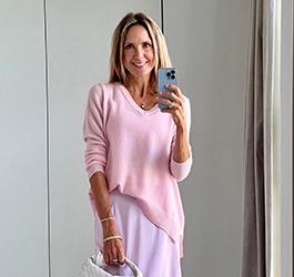 The Do-it-all V with Alexandra E Style